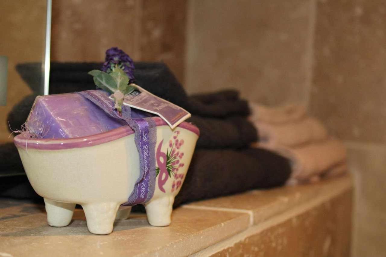 Logement Le Gabian Ampus エクステリア 写真