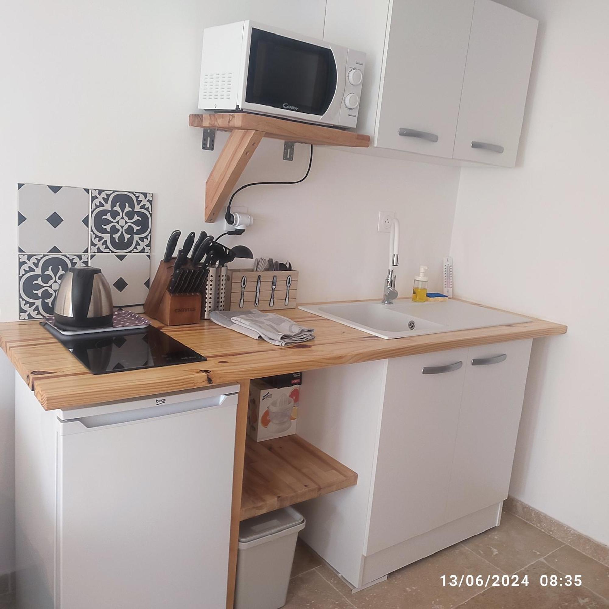 Logement Le Gabian Ampus エクステリア 写真