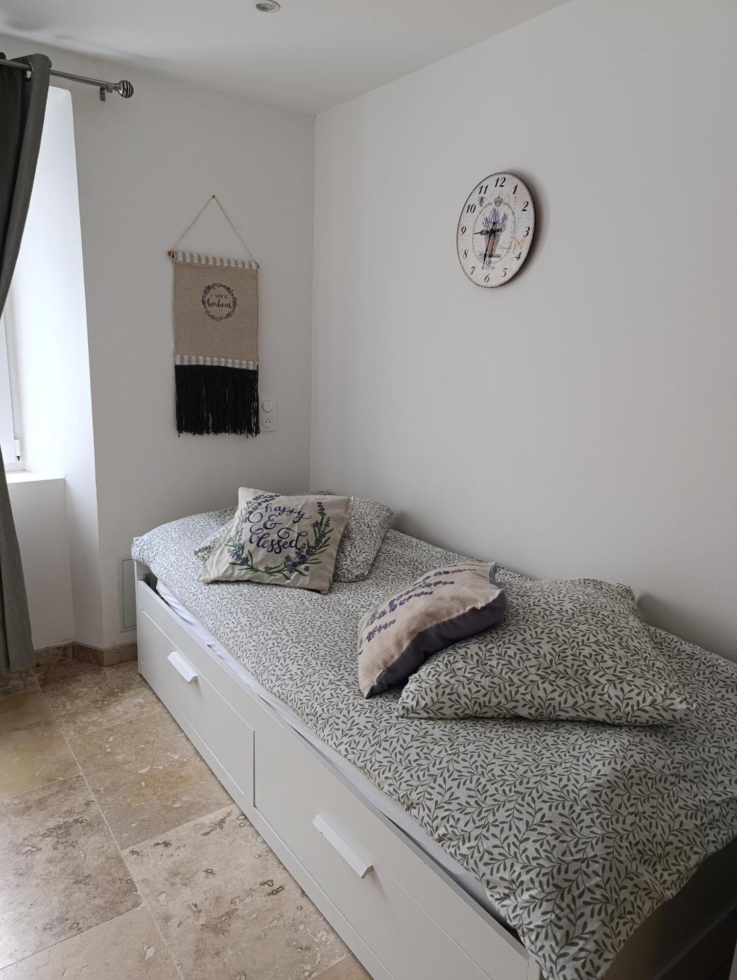 Logement Le Gabian Ampus エクステリア 写真