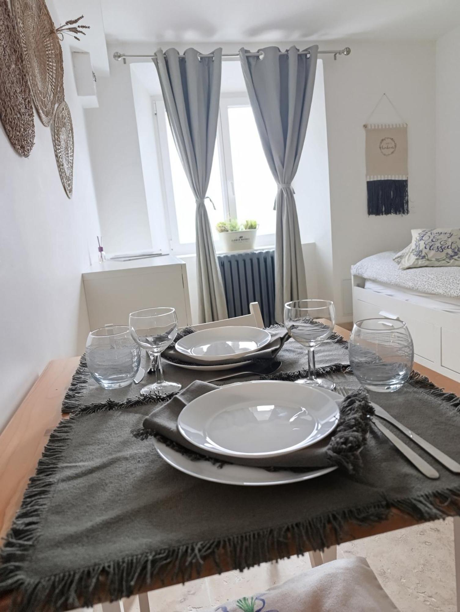 Logement Le Gabian Ampus エクステリア 写真