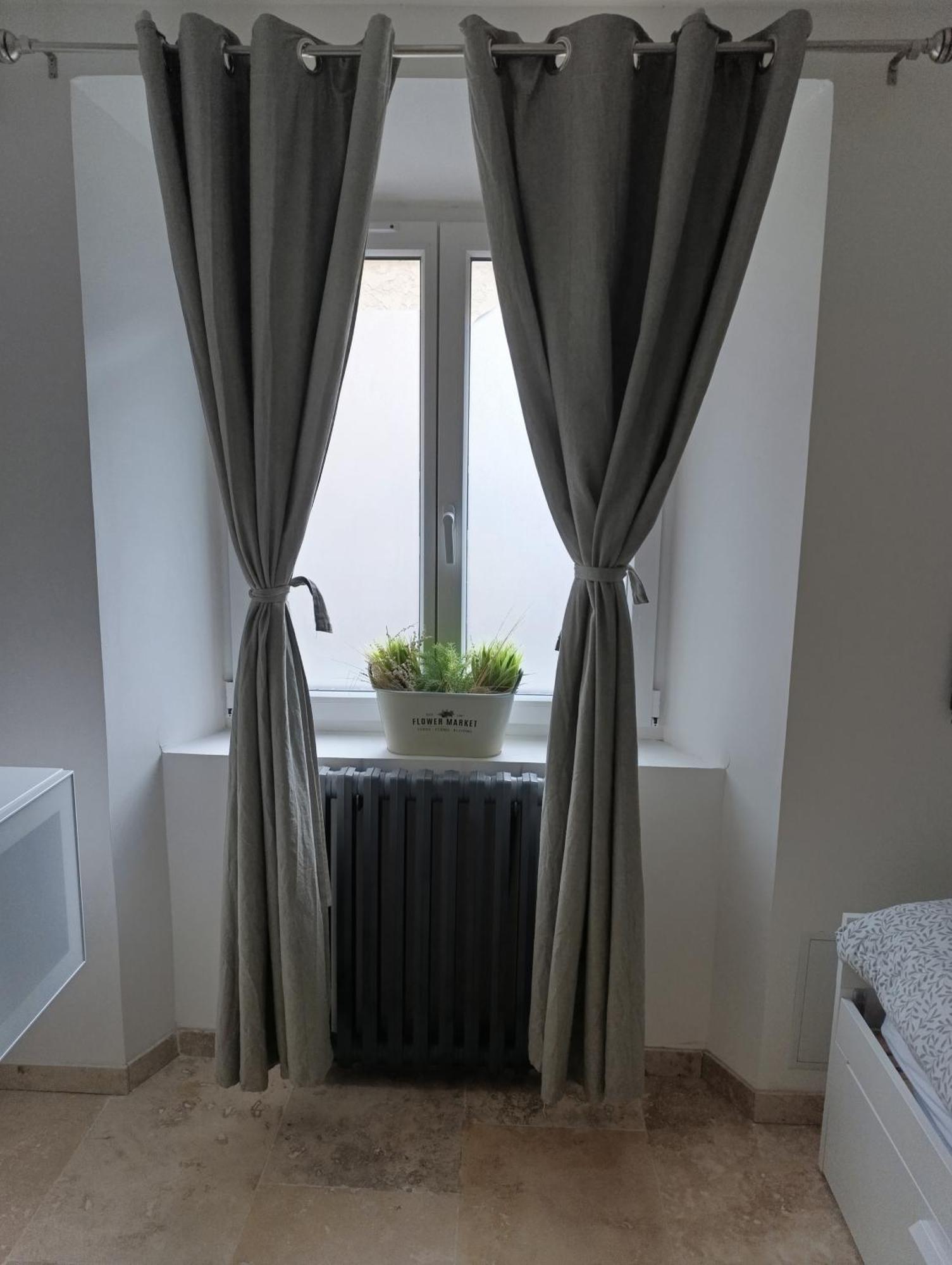 Logement Le Gabian Ampus エクステリア 写真
